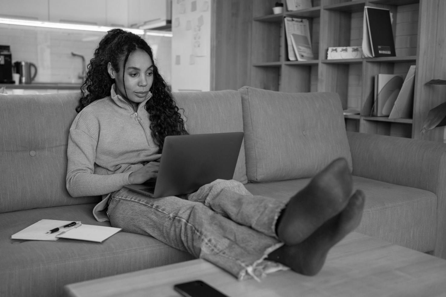 Professionelle Arbeitsumgebung mit modernen Finanzplanungs-Tools